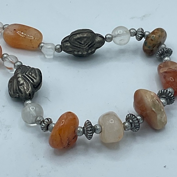 “NATURAL GEMSTONE VINTAGE NECKLACE”. With Unique Silver Bead Detail. - Picture 6 of 14